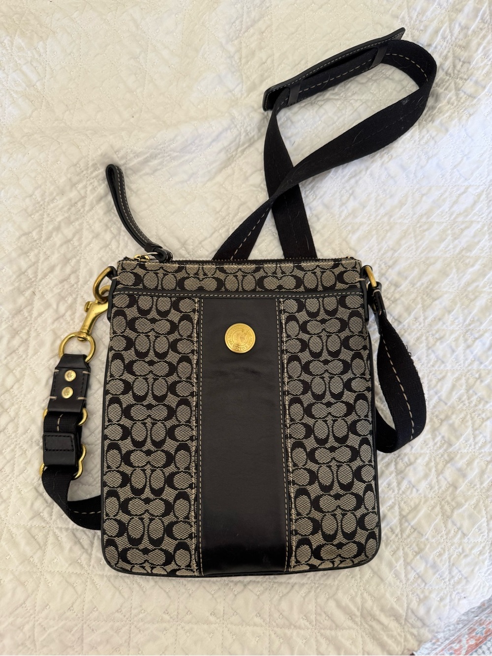 Coach Signature Canvas Crossbody in Black